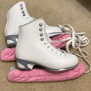 Girls Jackson Figure Ice Skates Size 2